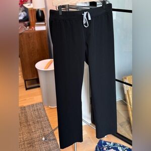 Women’s FIGS Black Scrub Pants- Medium/Tall
